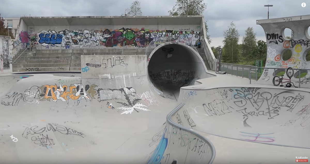 RIDING A HUGE SKATEPARK IN GERMANY